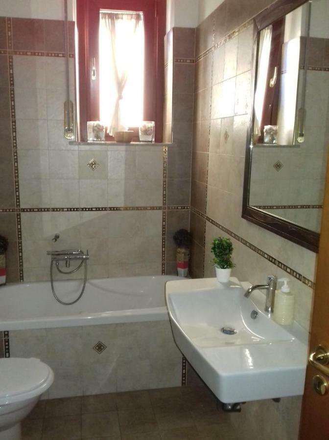 Casa Family & Friends Bed and Breakfast Salerno Exteriör bild