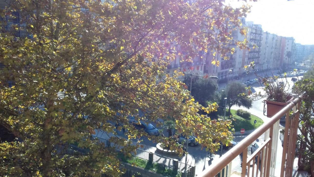 Casa Family & Friends Bed and Breakfast Salerno Exteriör bild
