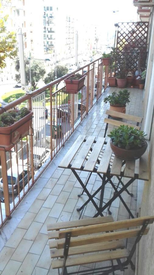 Casa Family & Friends Bed and Breakfast Salerno Exteriör bild
